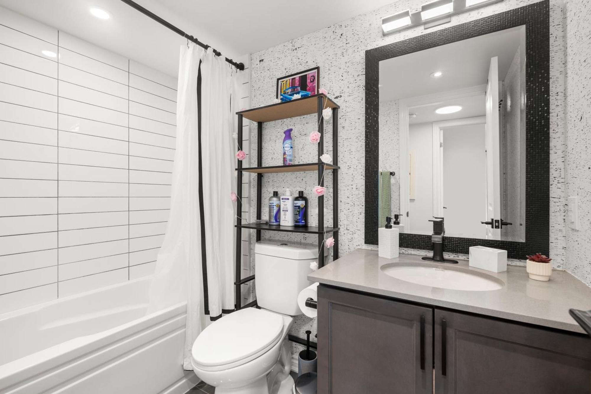 Globalstay Luxury Townhouse Minutes Away From Waterfront Торонто Экстерьер фото