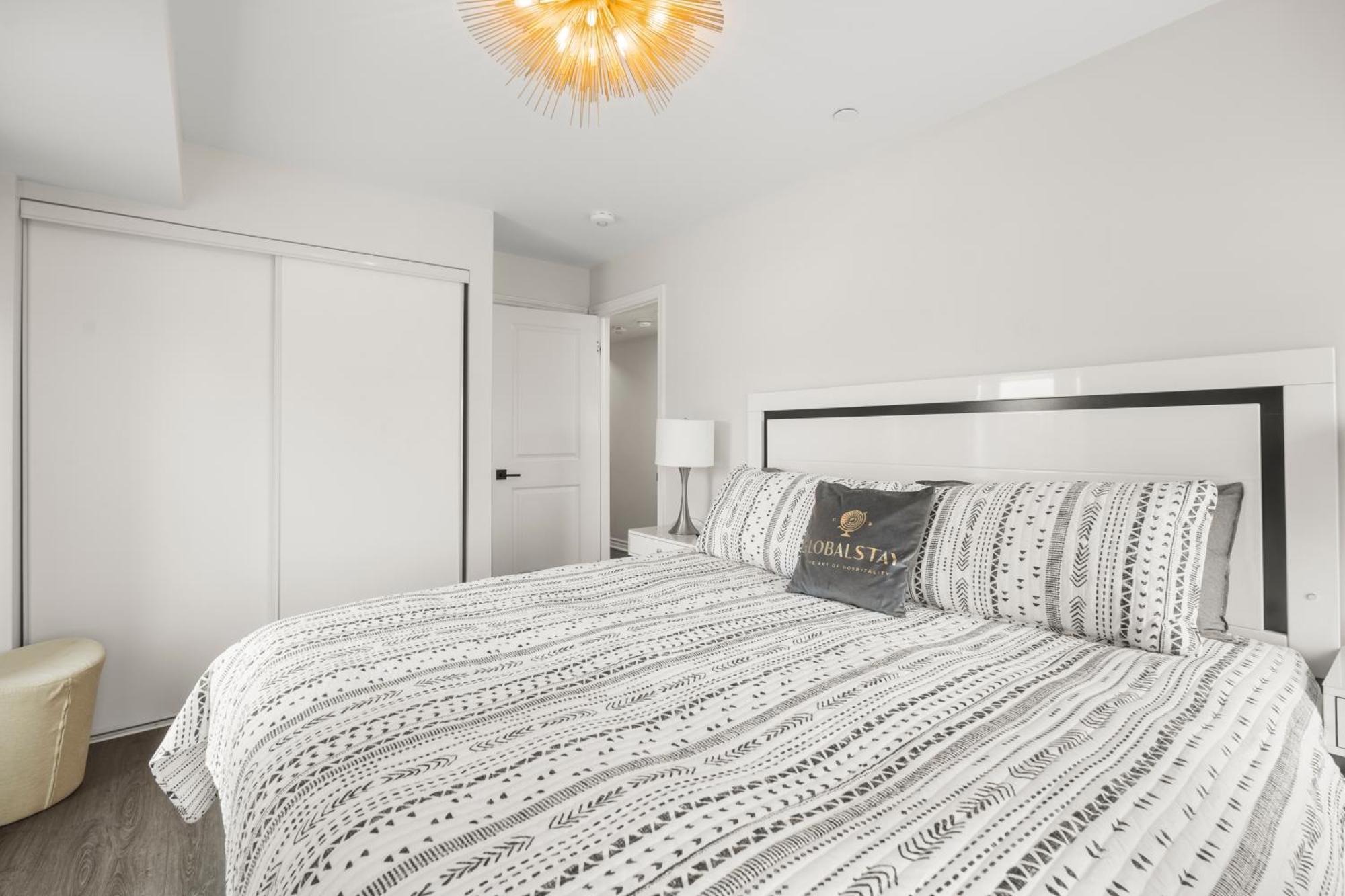 Globalstay Luxury Townhouse Minutes Away From Waterfront Торонто Экстерьер фото